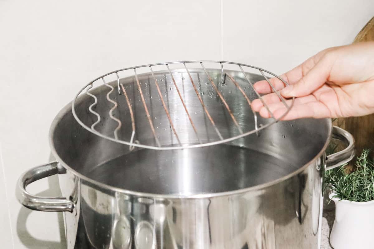 Placing a rack in the water bath stock pot