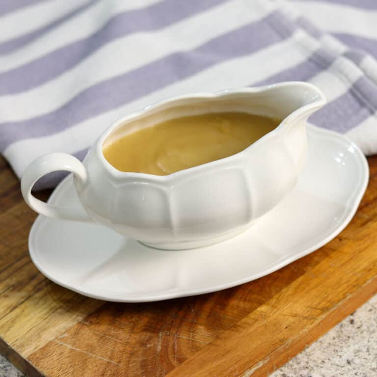 How to make gravy from scratch Pineapple Farmhouse