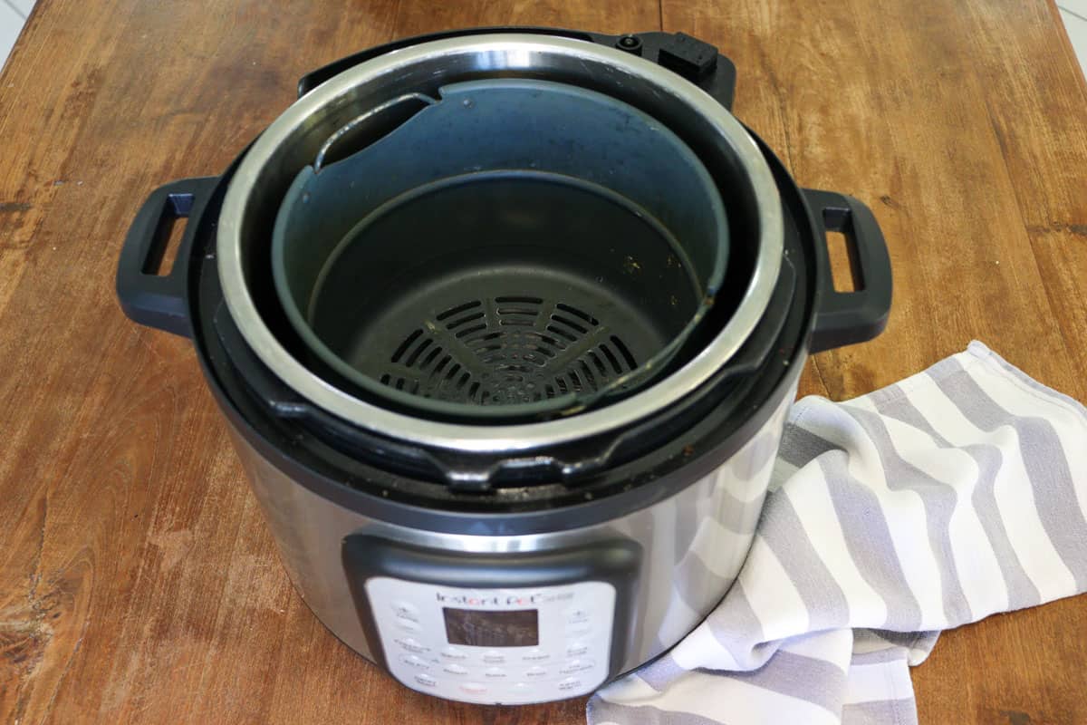 air fry basket assembled in the inner pot